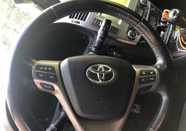 Toyota Avensis cena 30500 przebieg: 268000, rok produkcji 2014 z Tyczyn małe 301